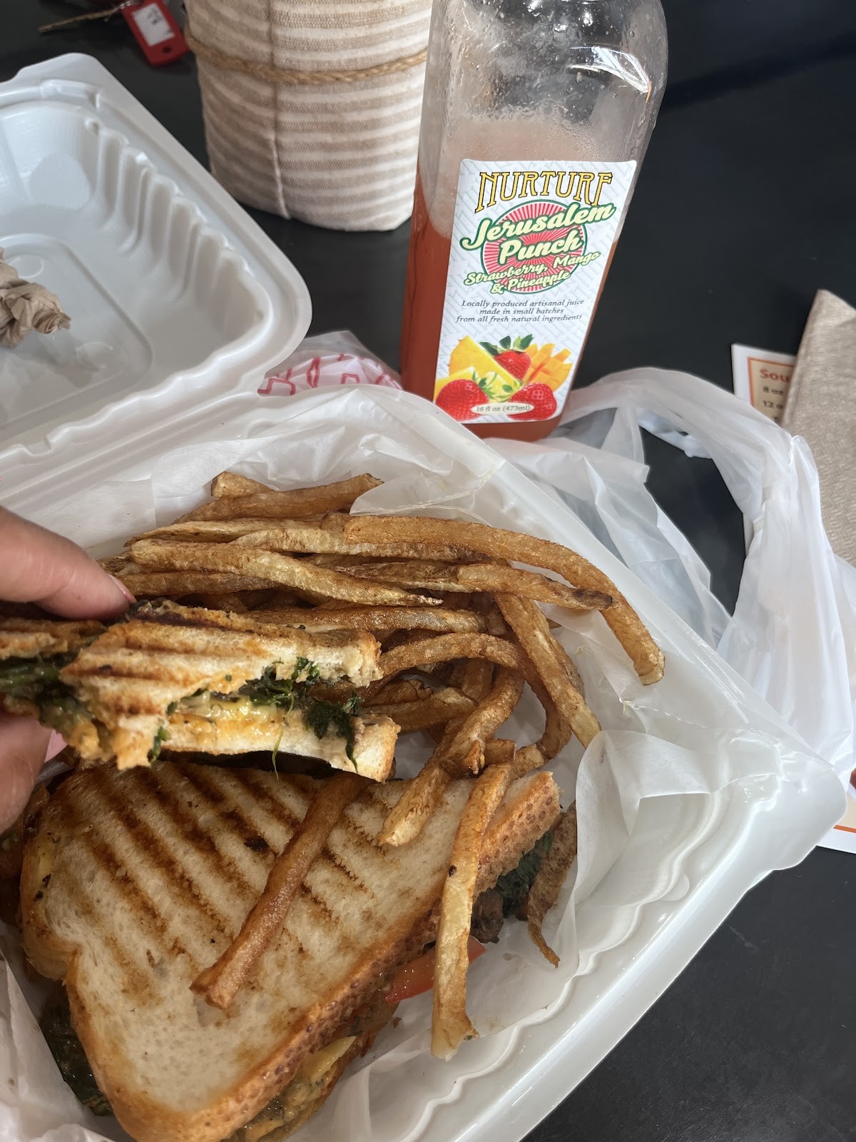 Vegan Now 2 Go: food & drinks