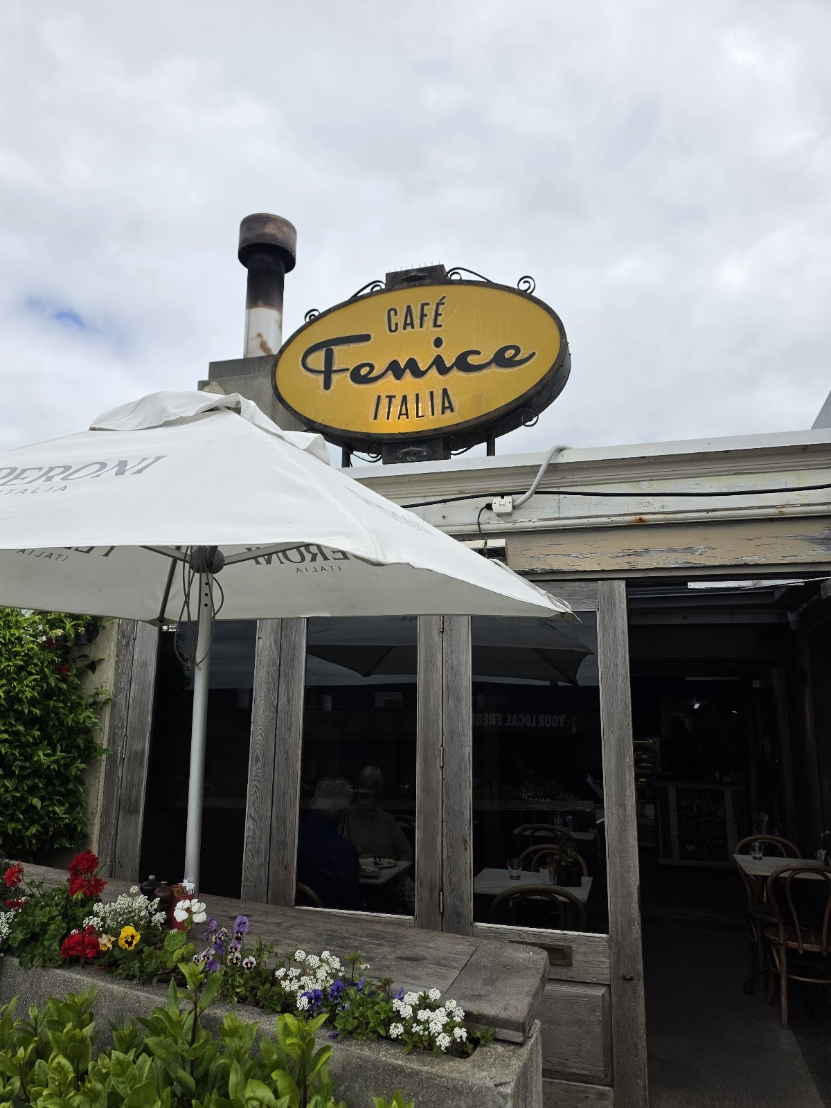 Fenice Cafe & Restaurant: the place