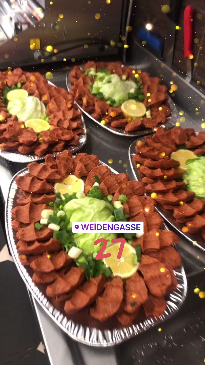 Veganland Cigköfte: food & drinks