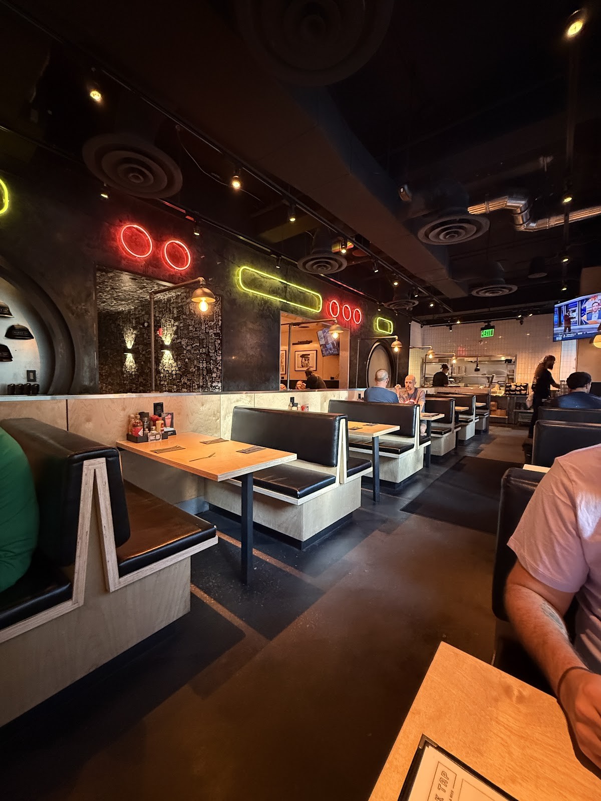 Black Tap Craft Burgers & Beer - Nashville: the place