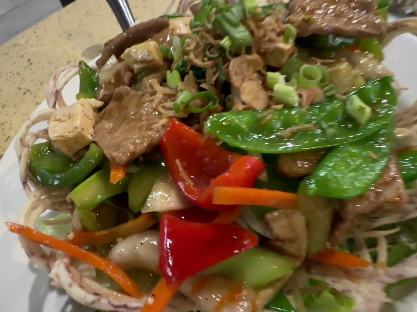Grasshopper Vegan Restaurant: food & drinks