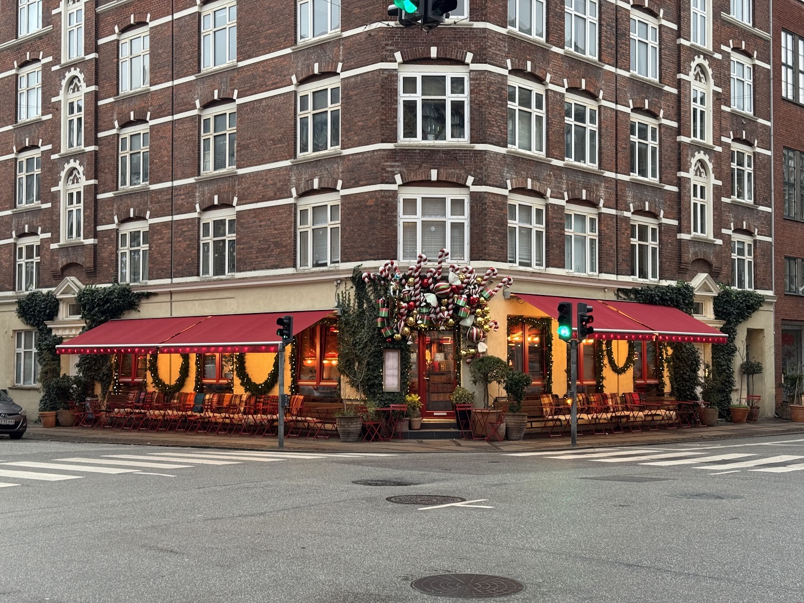 The Laundromat Café: the place