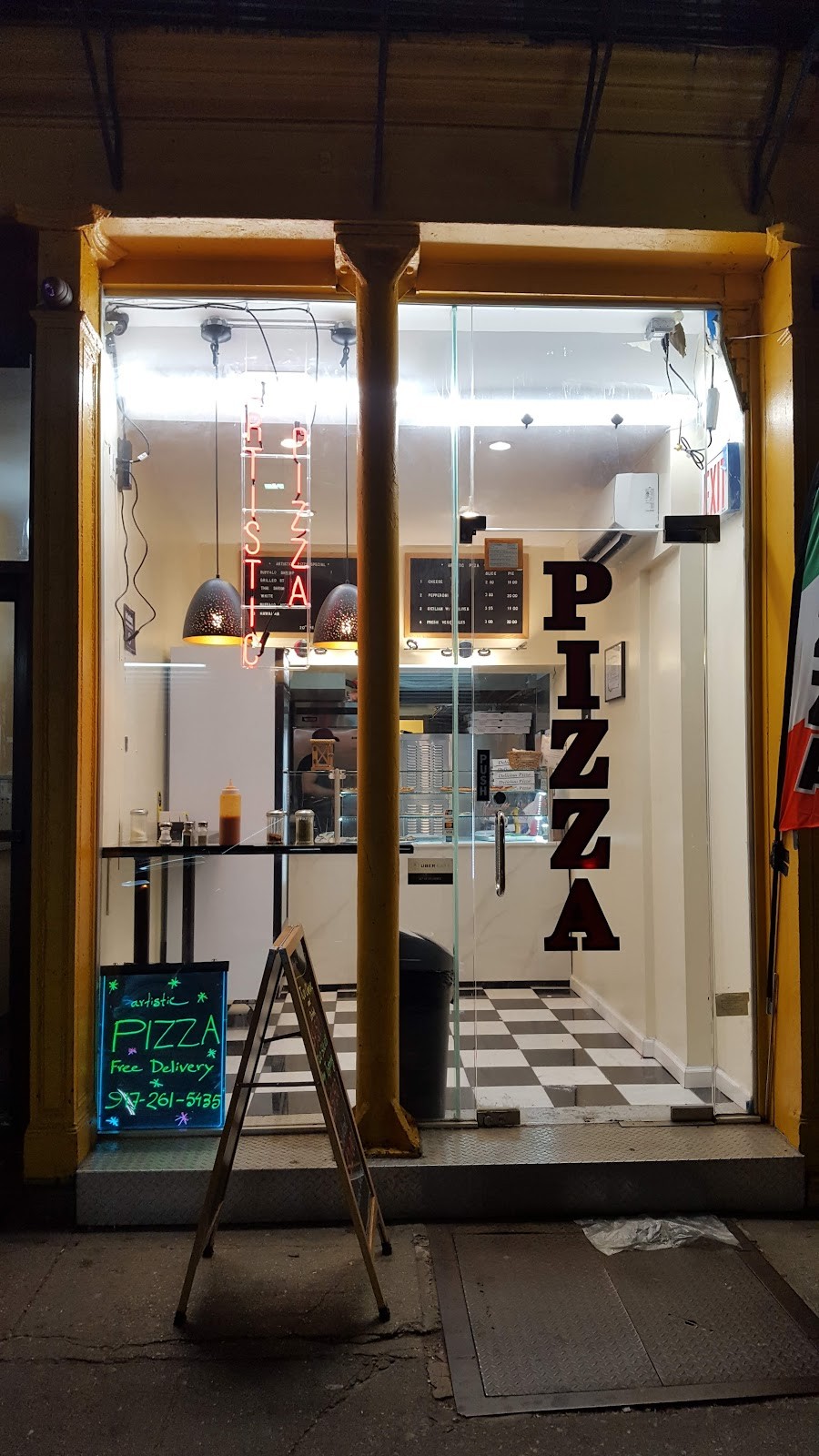 Artistic Pizza: the place