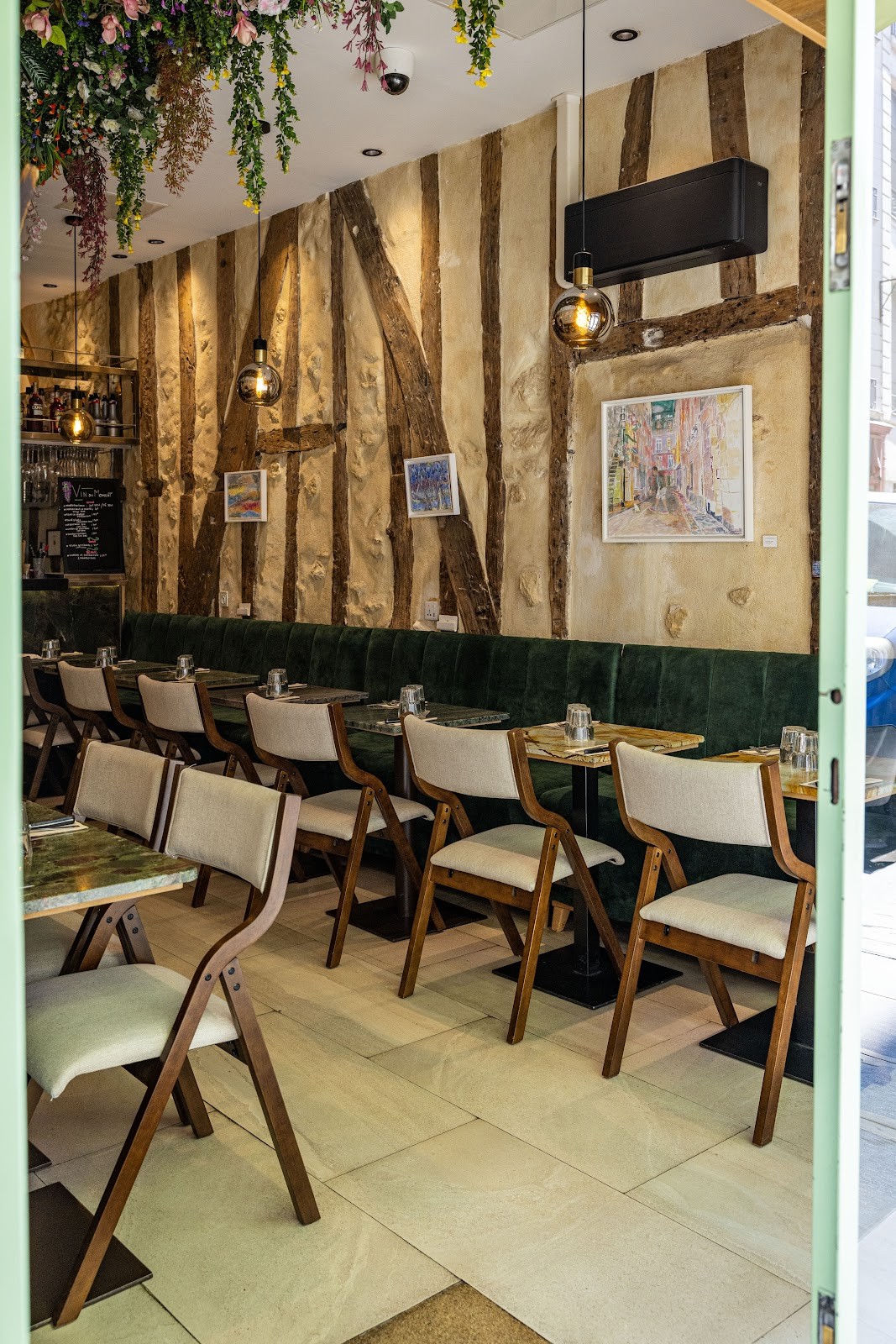 Pizzeria Little Babel: the place