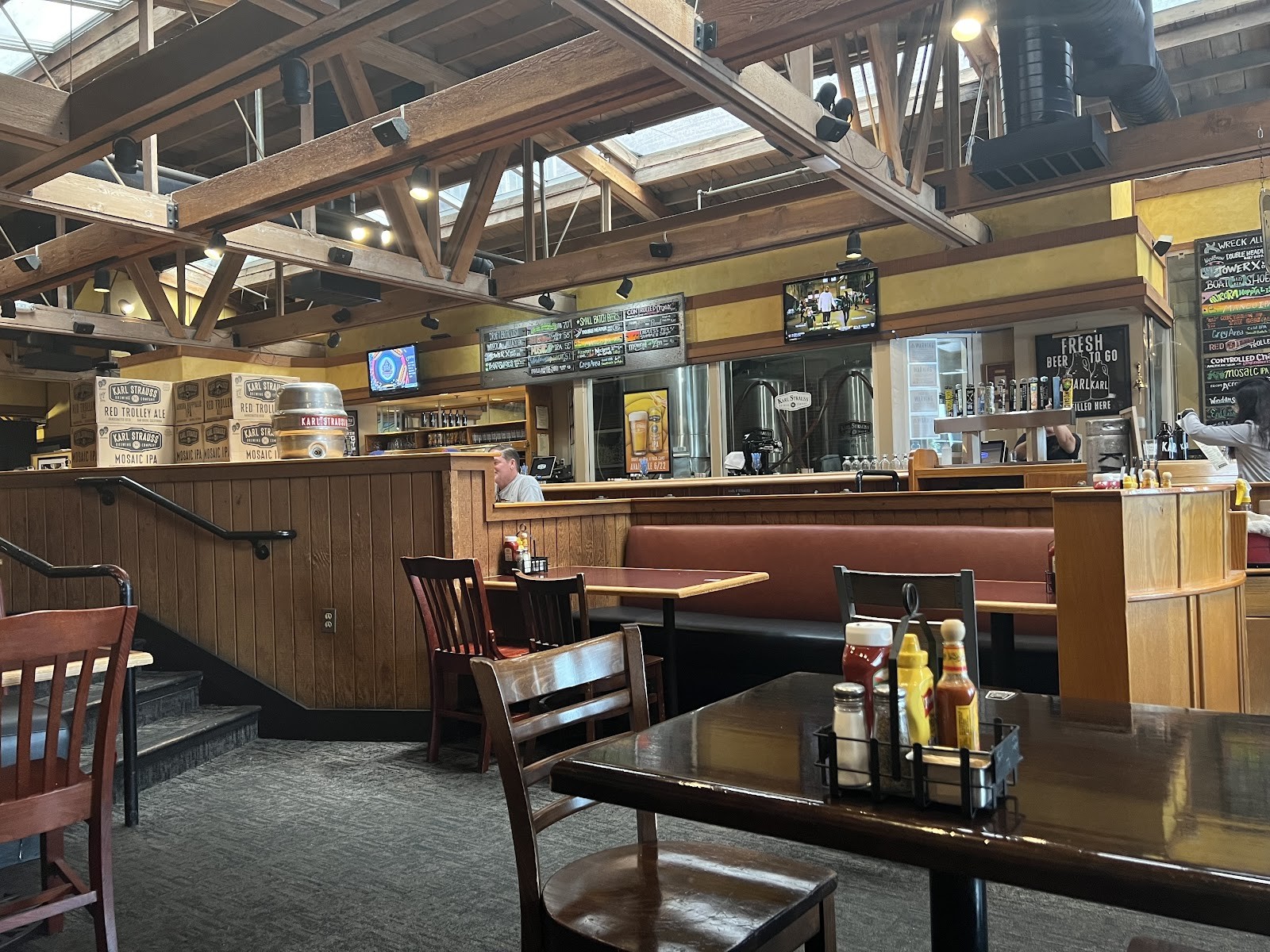 Karl Strauss Brewing Company: the place