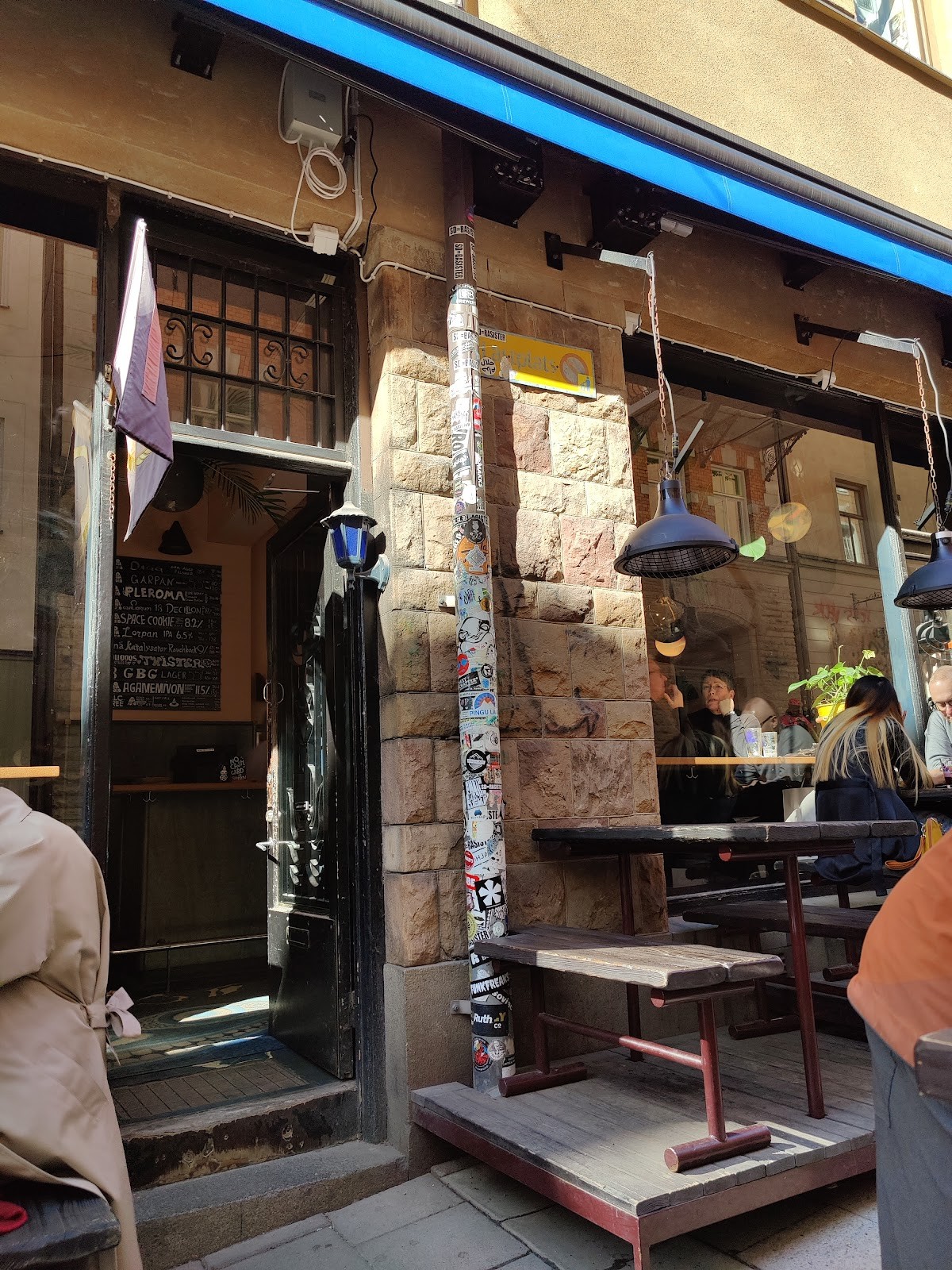 Omnipollos hatt: the place