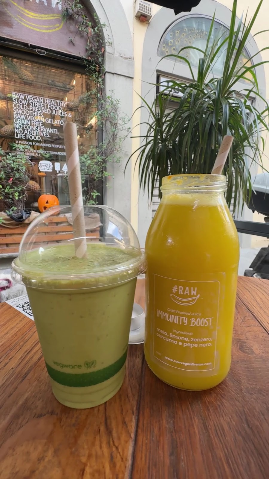 RAW VEGAN FIRENZE: food & drinks