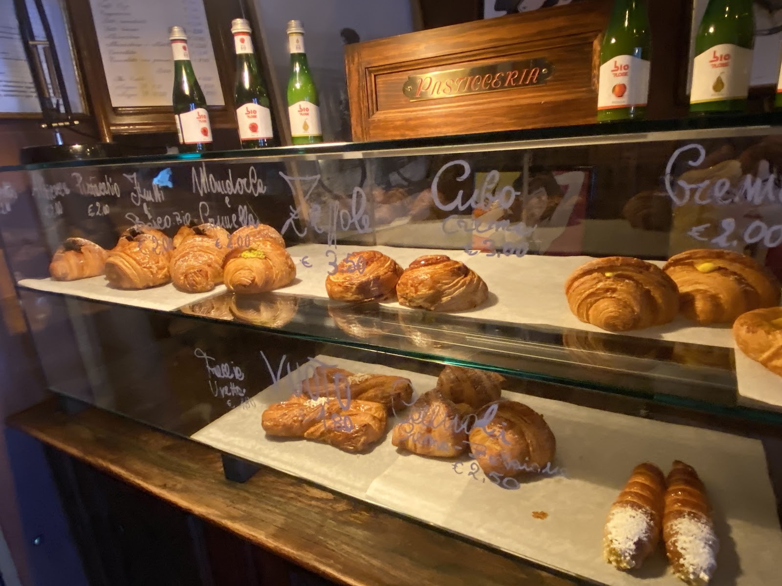 Caffetteria Pino: the place