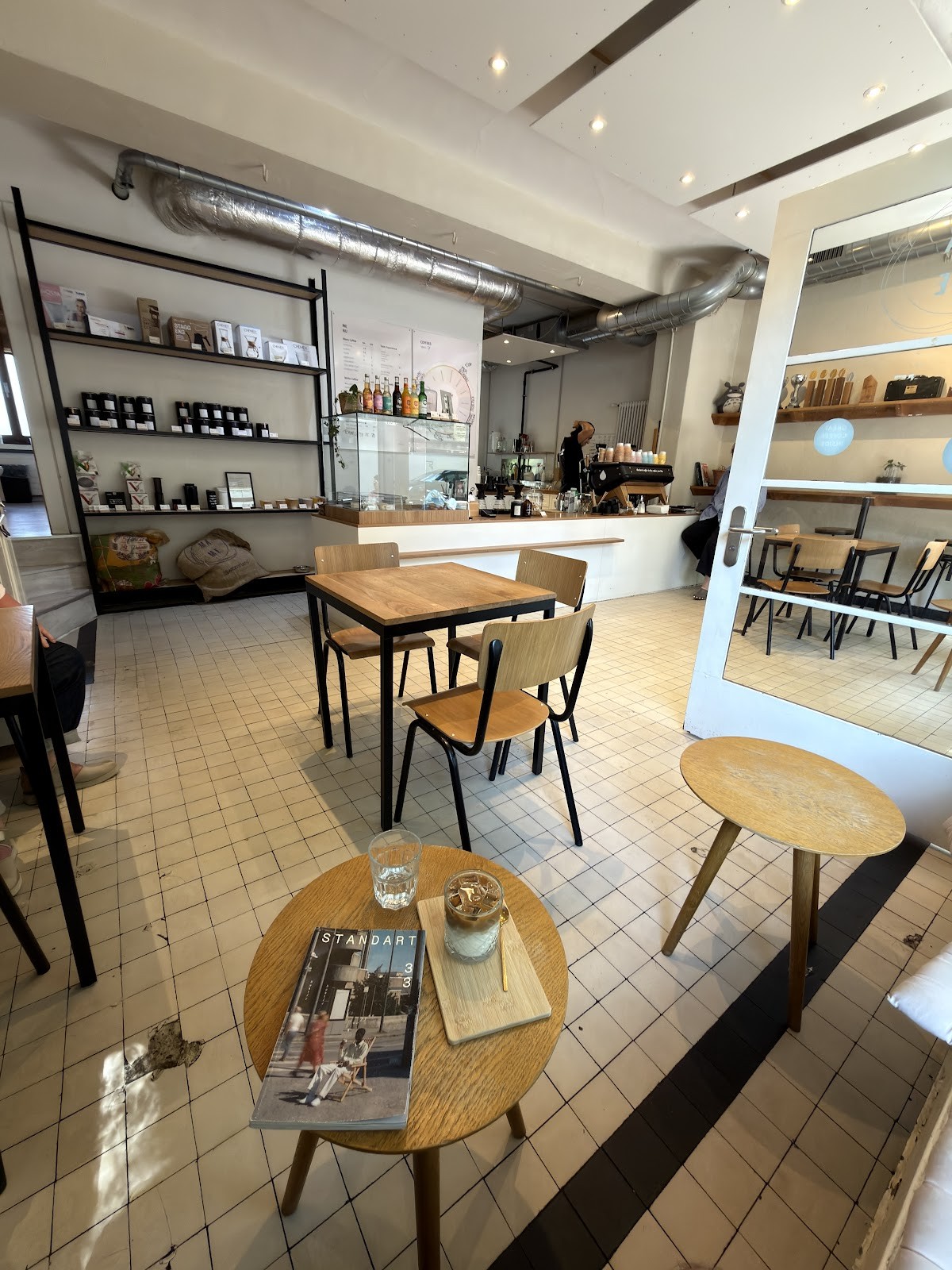 MAME Josef: the place