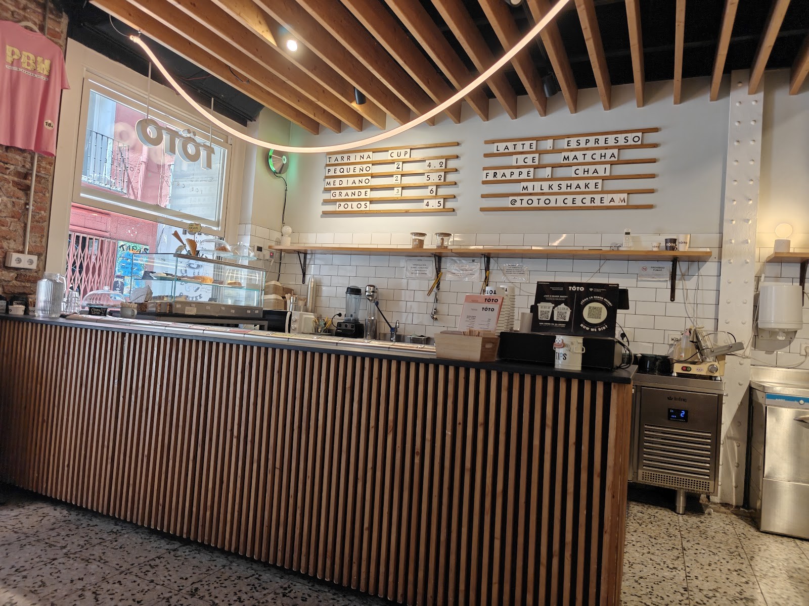 TÖTO ICE CREAM & COFFEE: the place