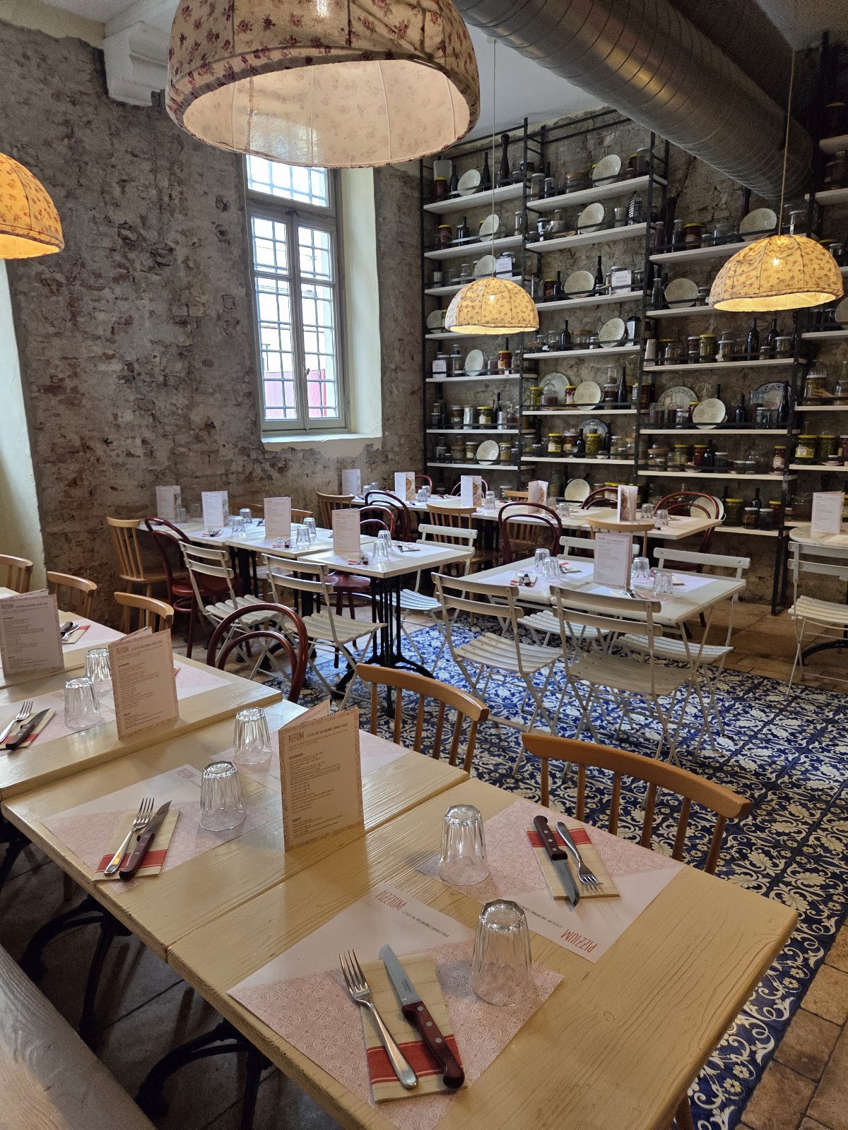 Pizzium - Torino Via Tasso: the place