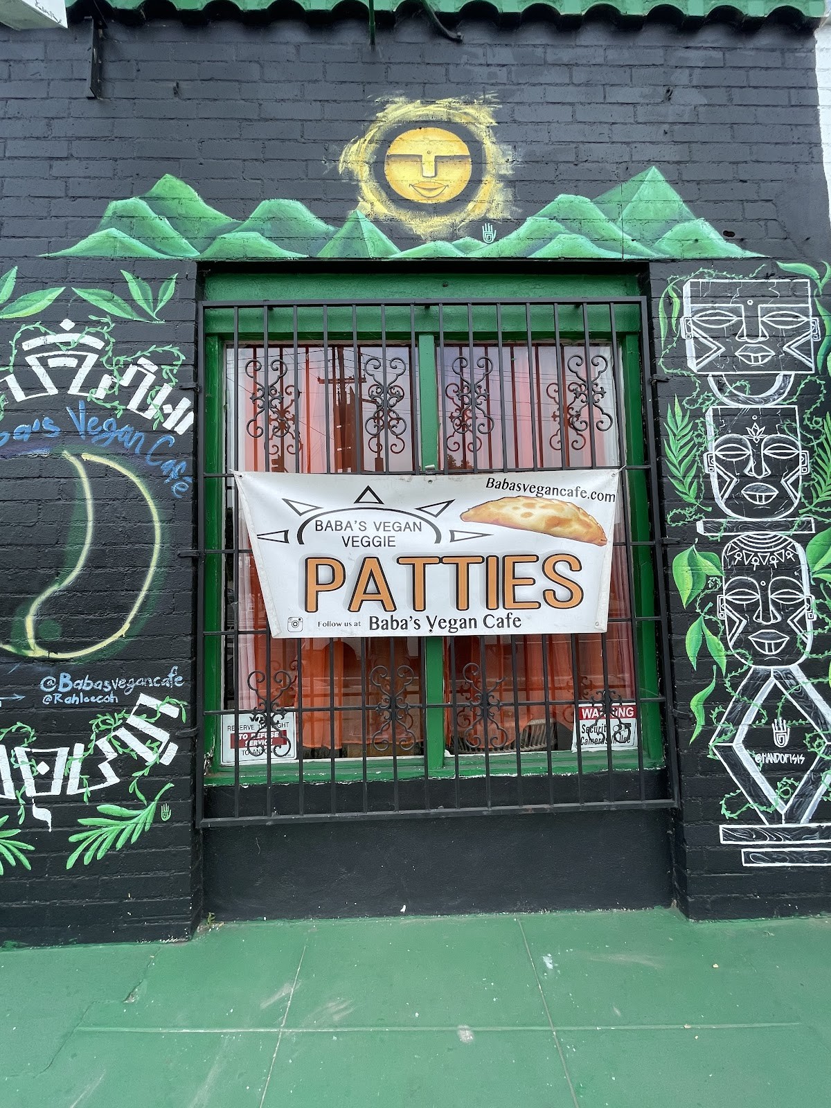 Baba's Vegan Cafe: the place