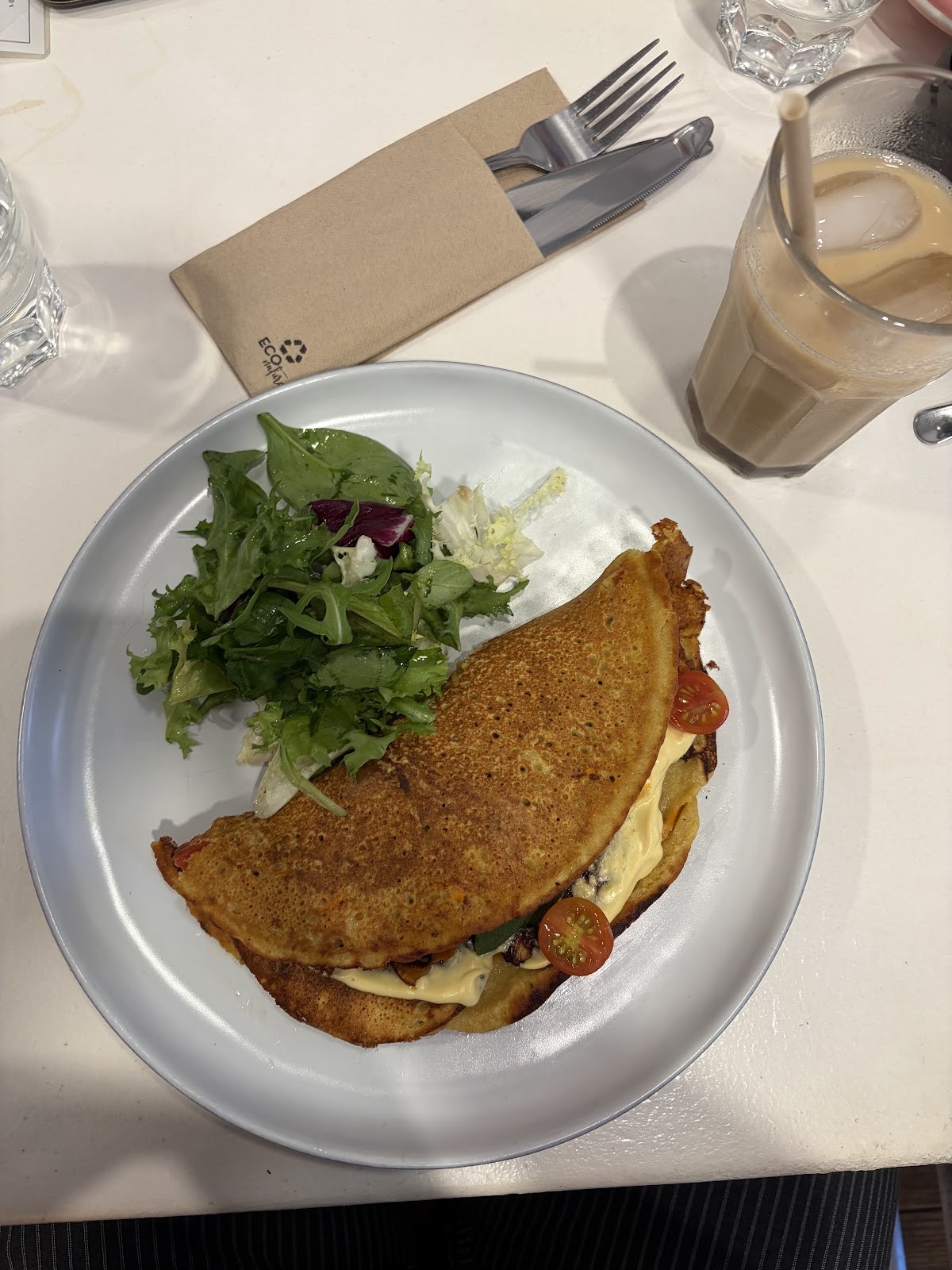 LET IT BLOOM - Specialty Coffee n' Brunch: food & drinks
