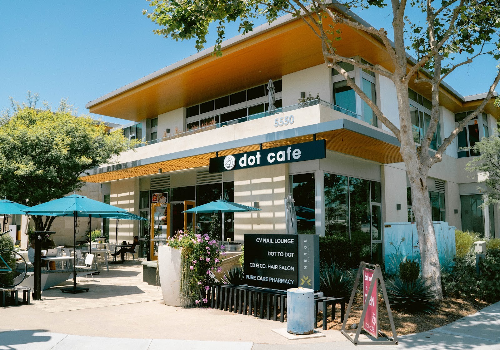 Dot Cafe: the place