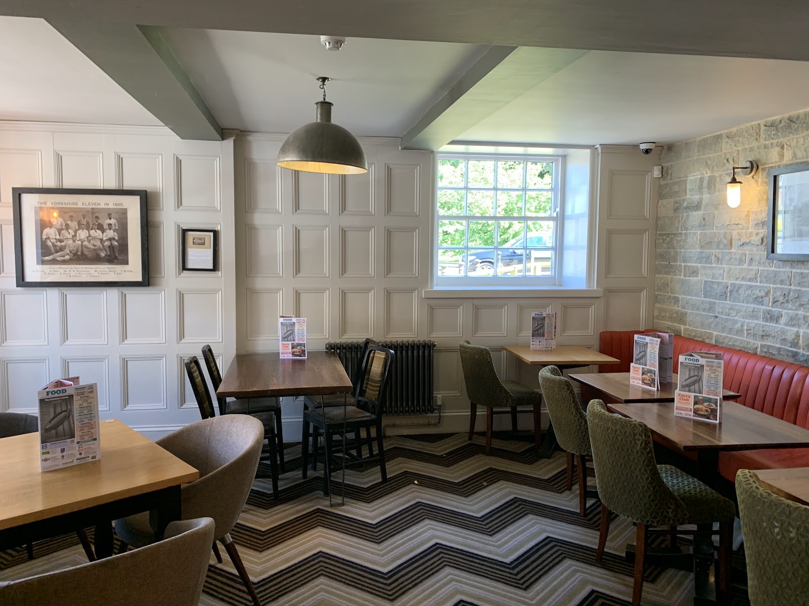 Clothiers Arms: the place