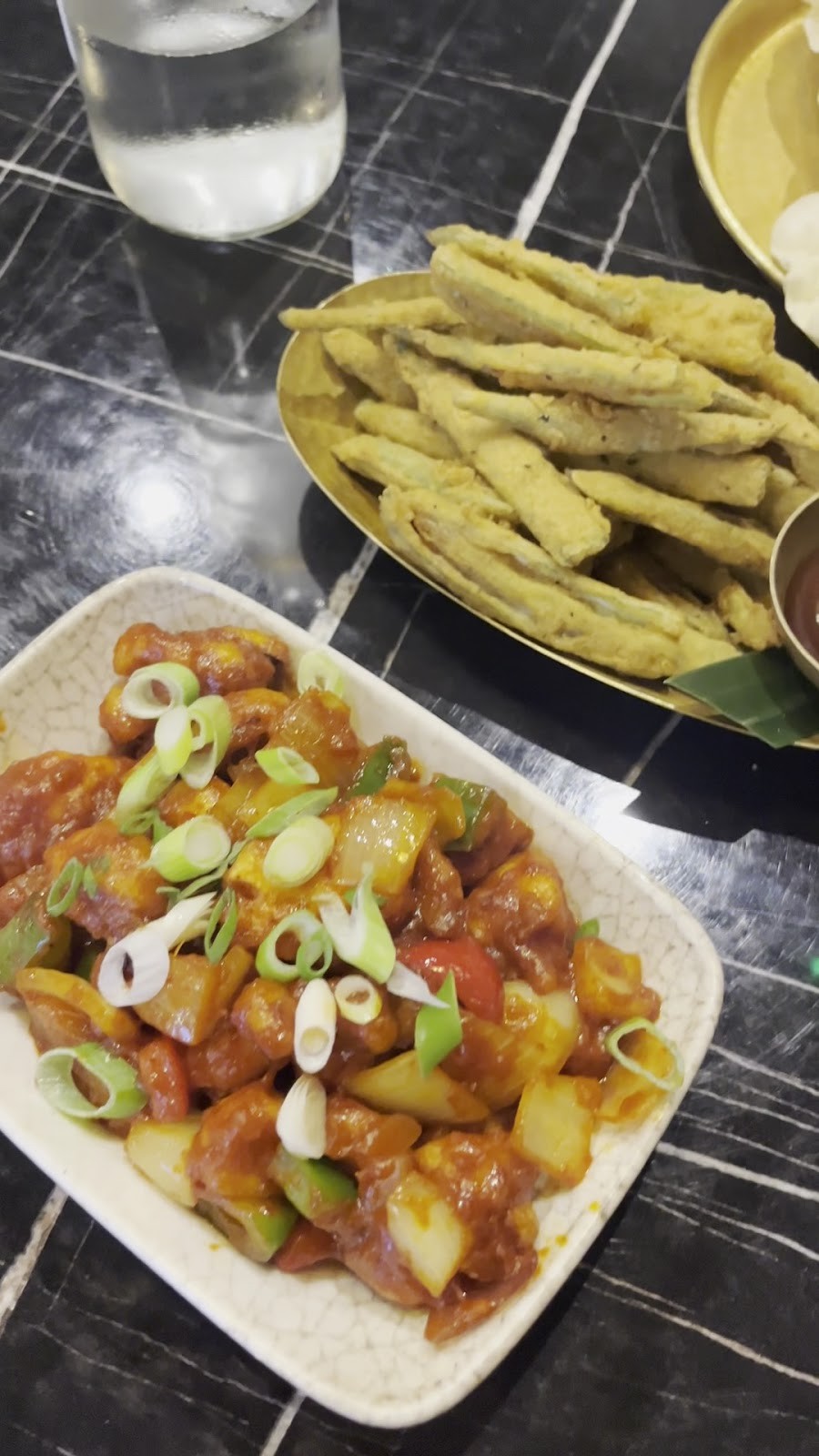 Puraan Indian Vegetarian and vegan Restaurant: food & drinks