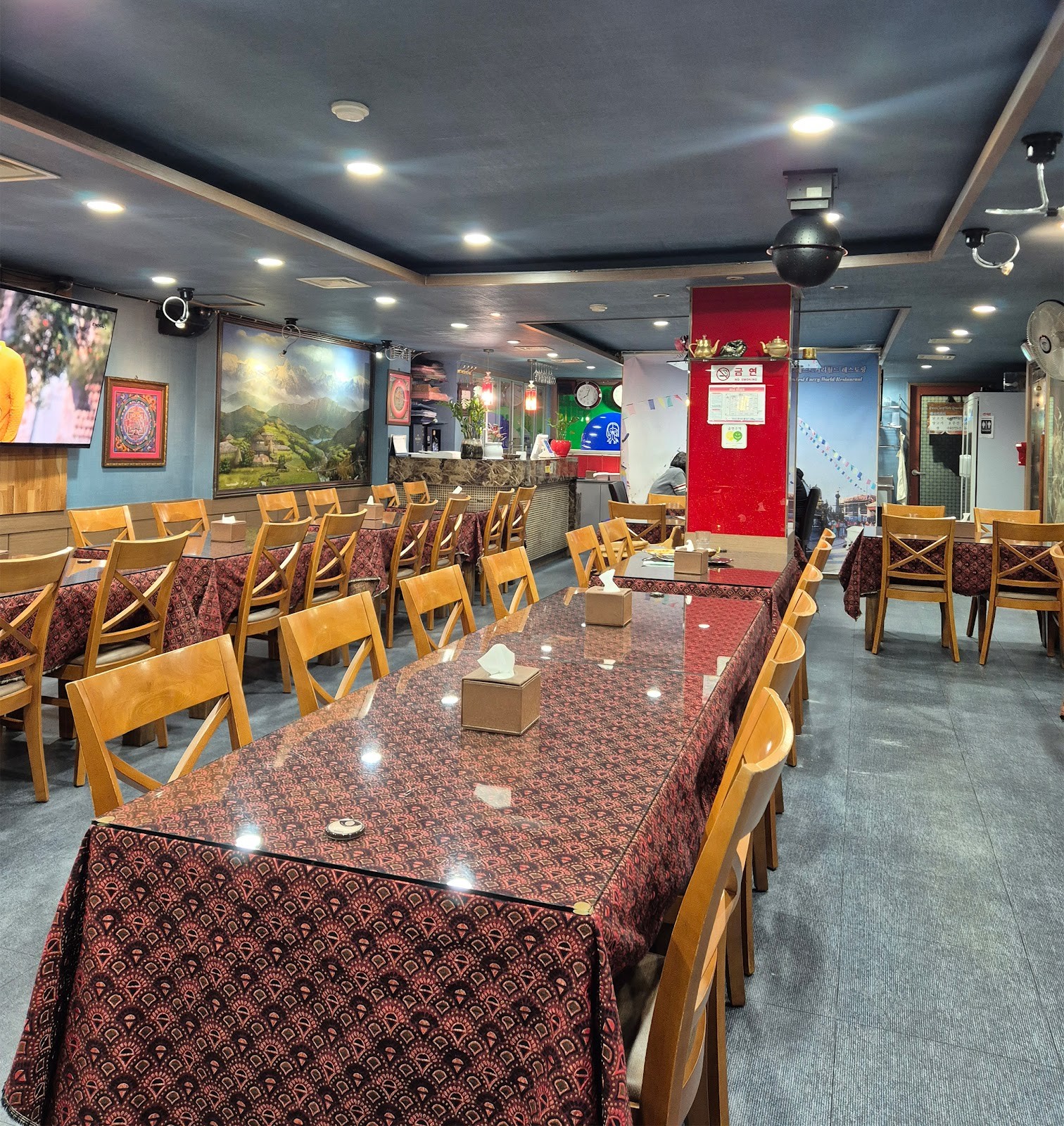 Everest Curry World (Indian & Nepal cuisine): the place