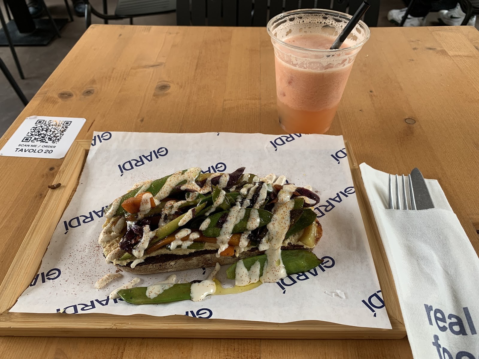 GIARDÍ: food & drinks