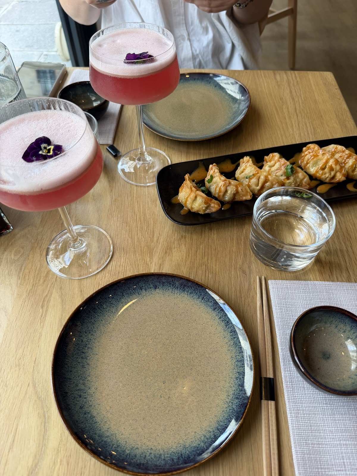 Bloom Sushi Marais: food & drinks