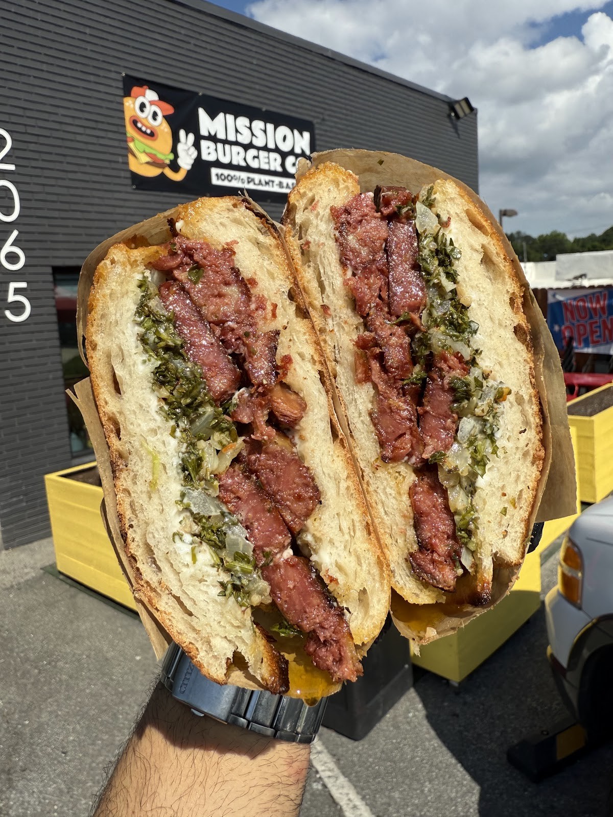 Mission Burger Co.: food & drinks
