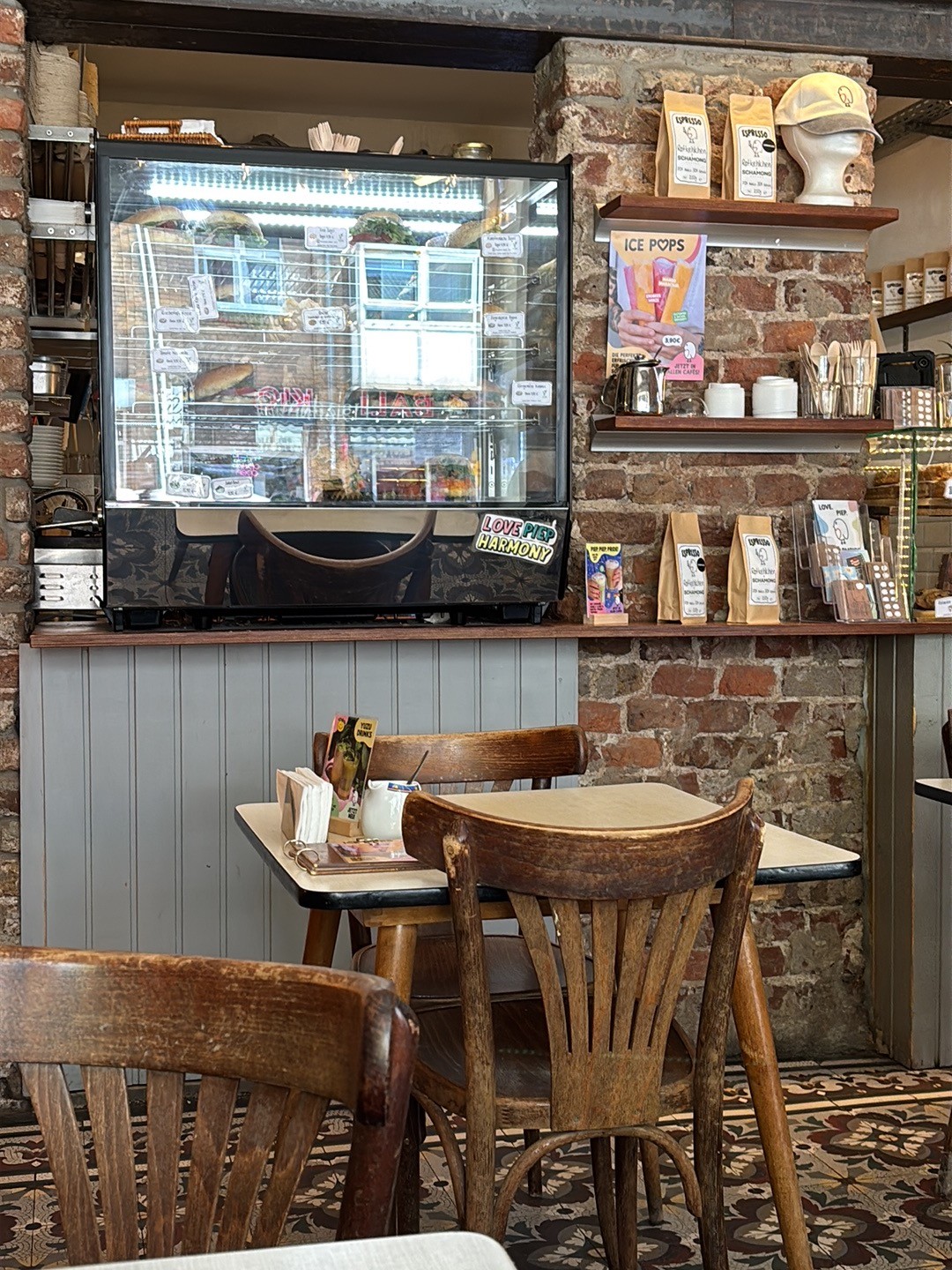Café Rotkehlchen: the place