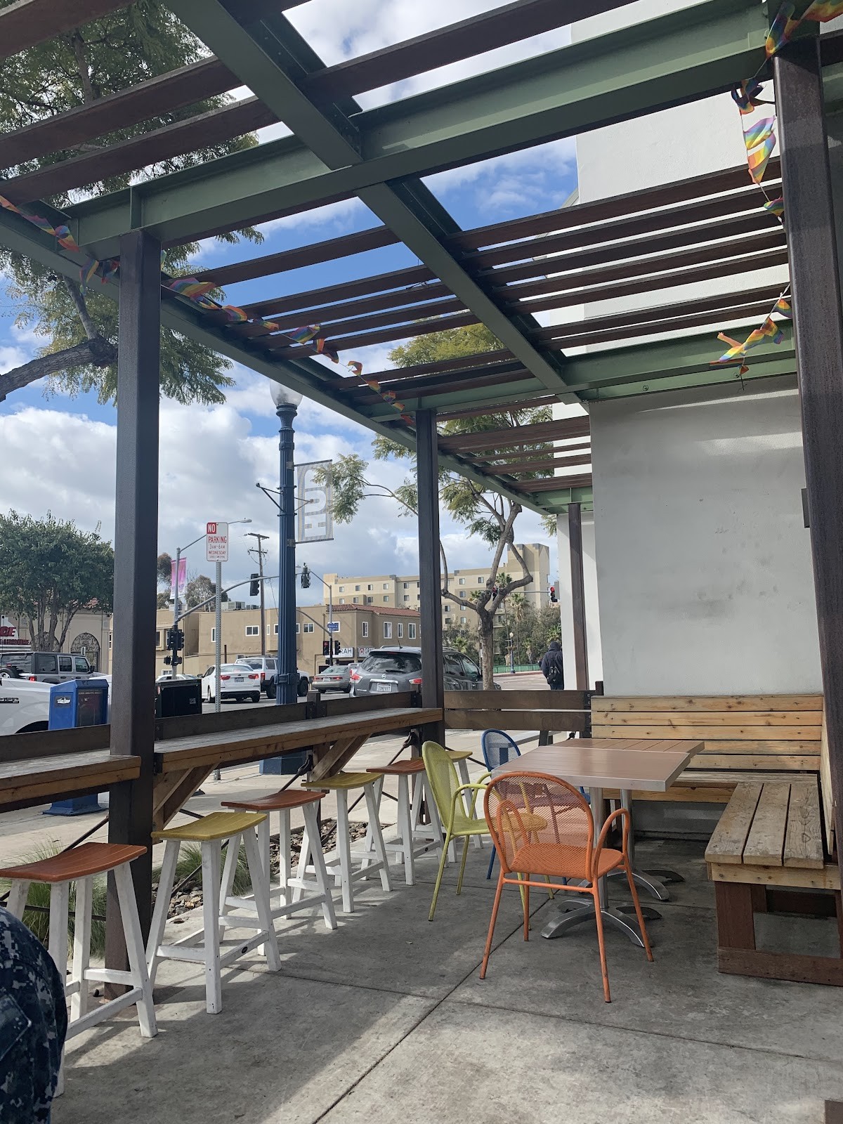 Ike's - University Ave: the place