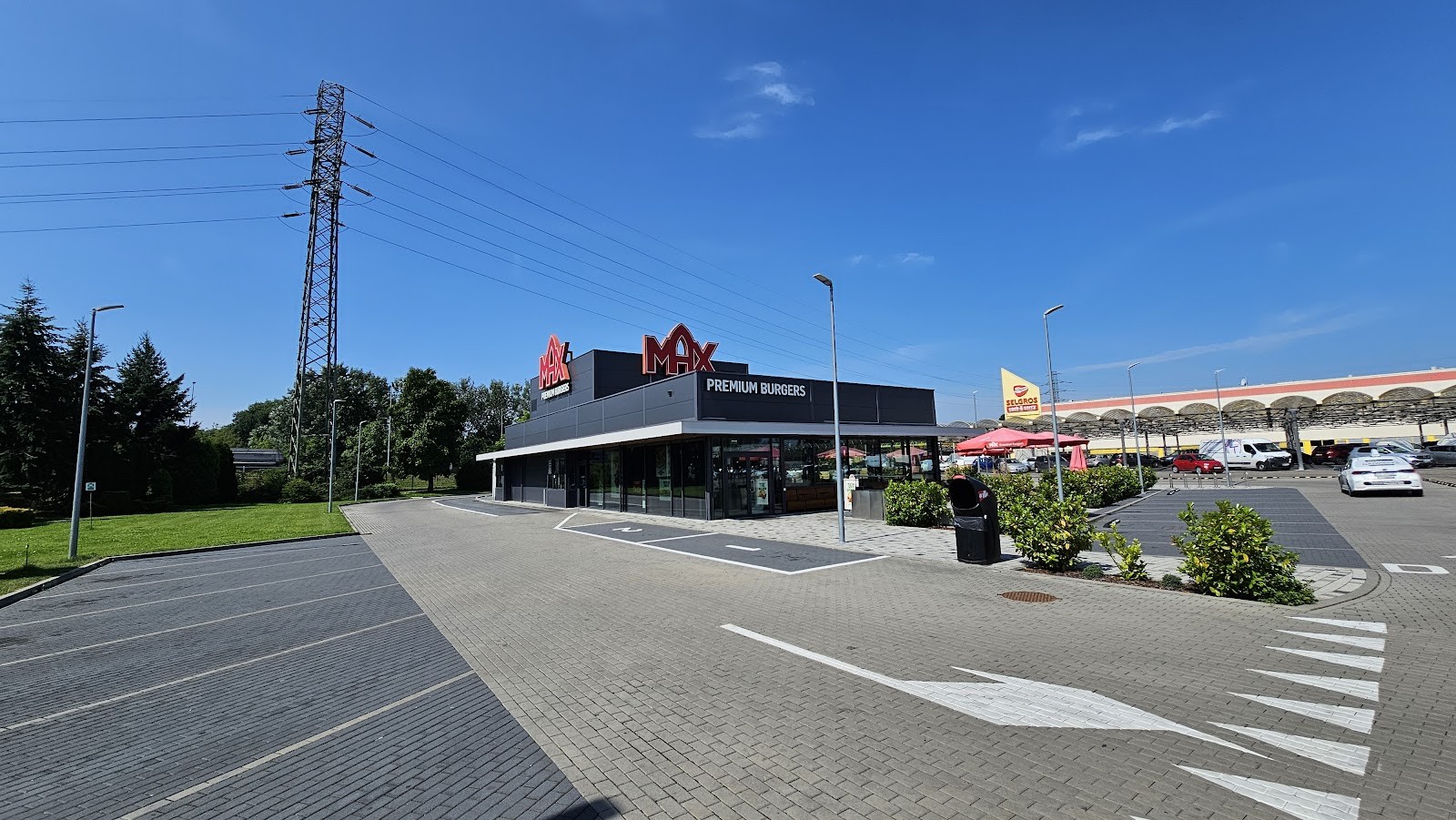 MAX Premium Burgers: the place