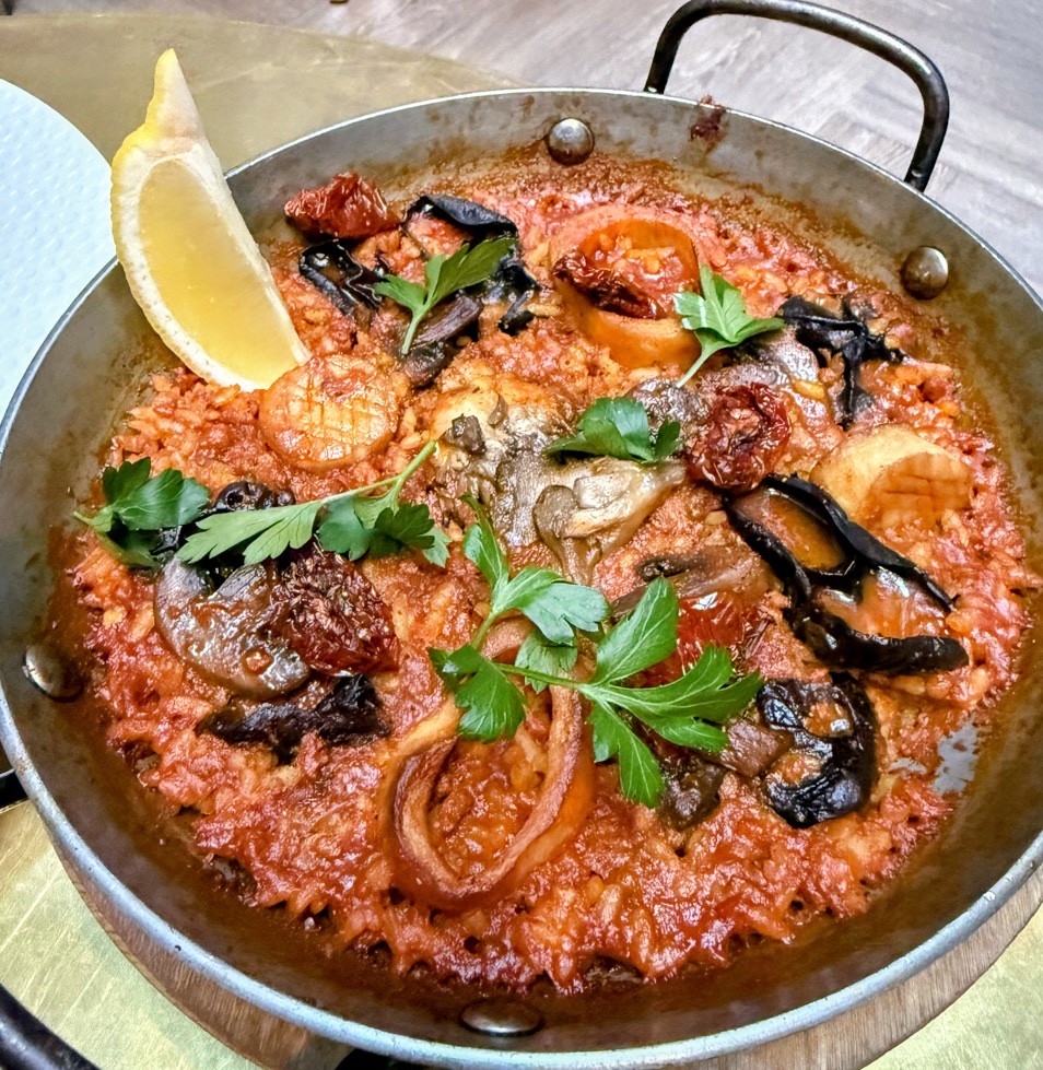 Le Basque French Vegan Restaurant: food & drinks