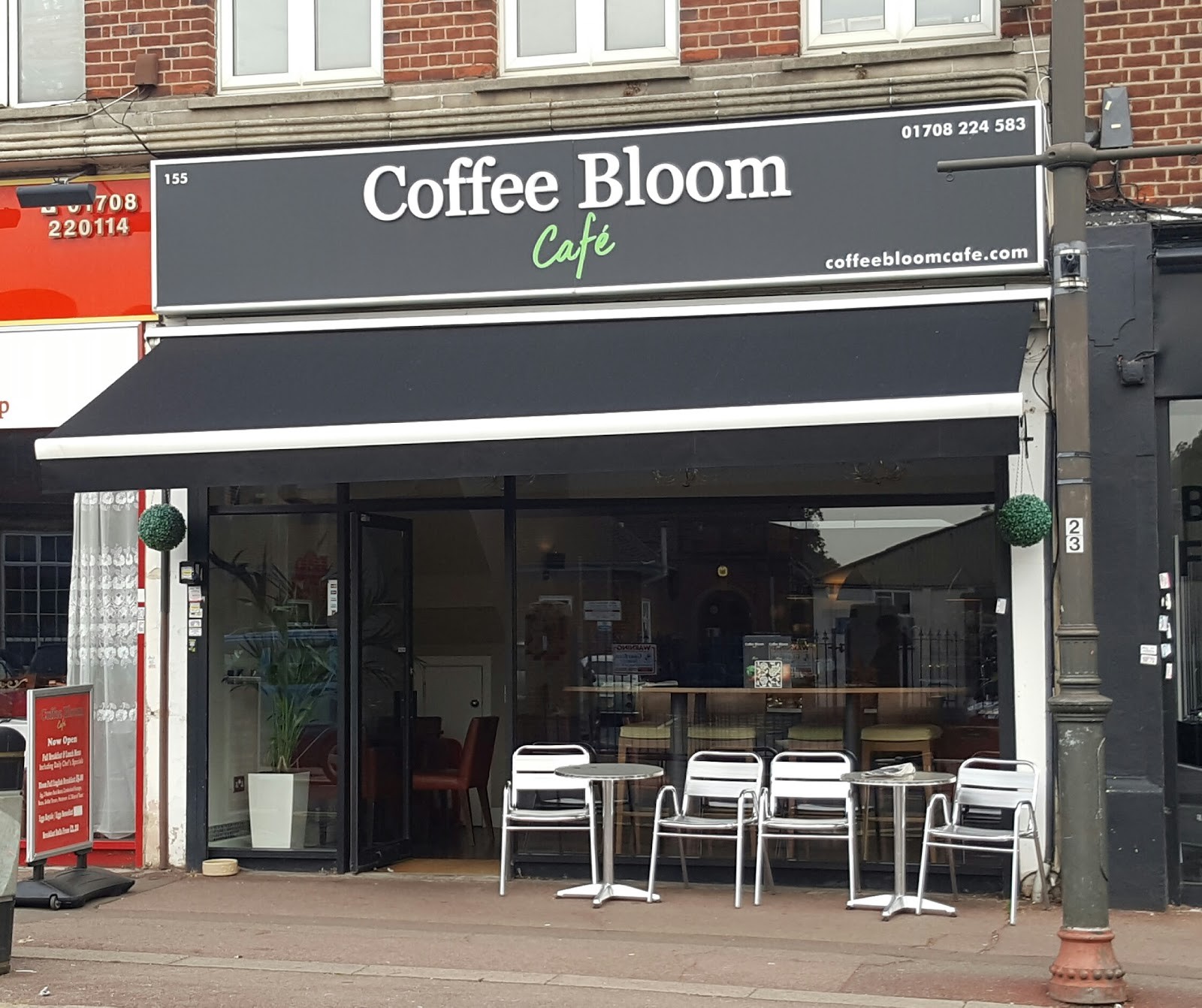 Coffee Bloom Café: the place