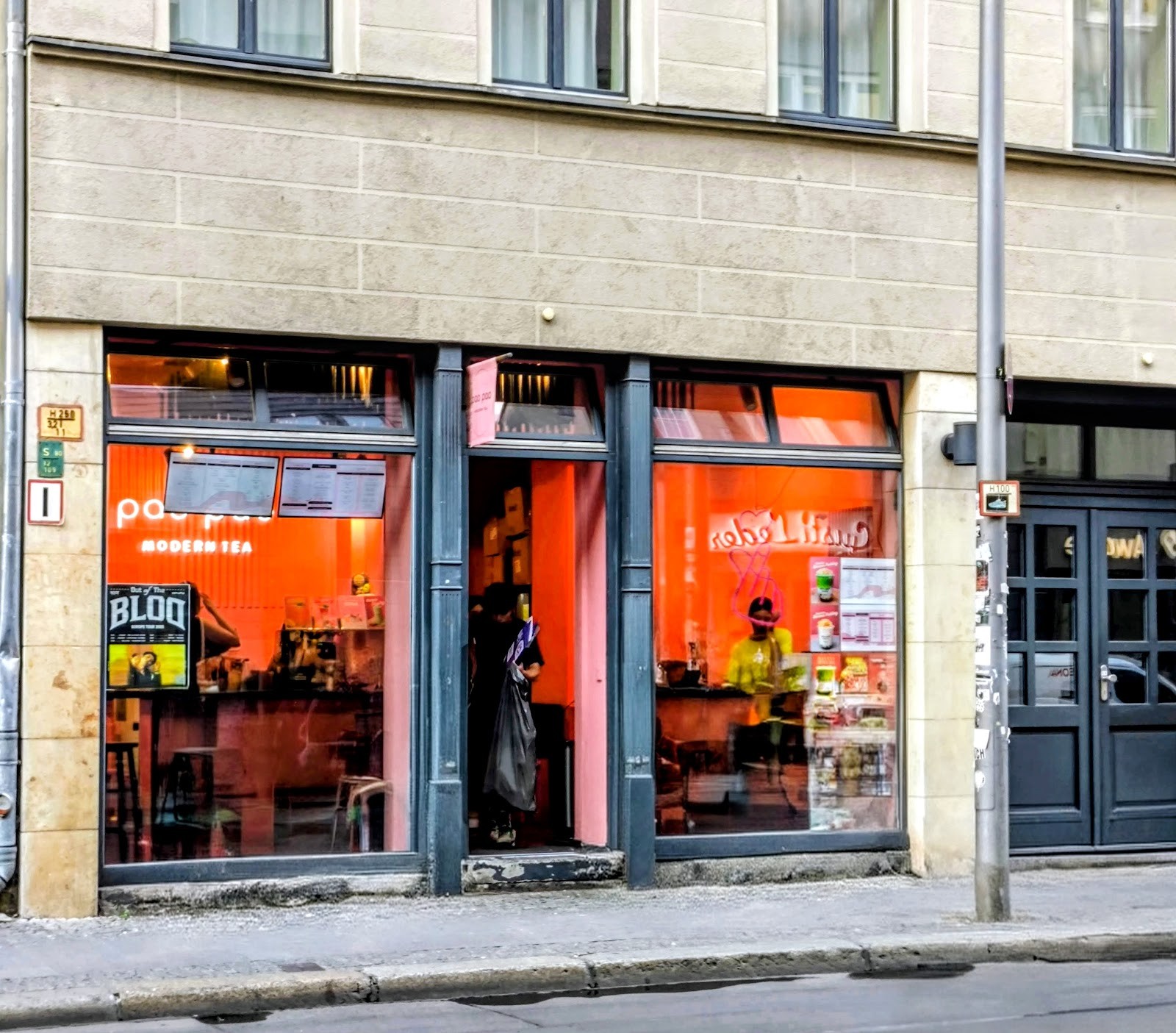 Pao Pao Modern Tea Rosenthaler Straße: the place