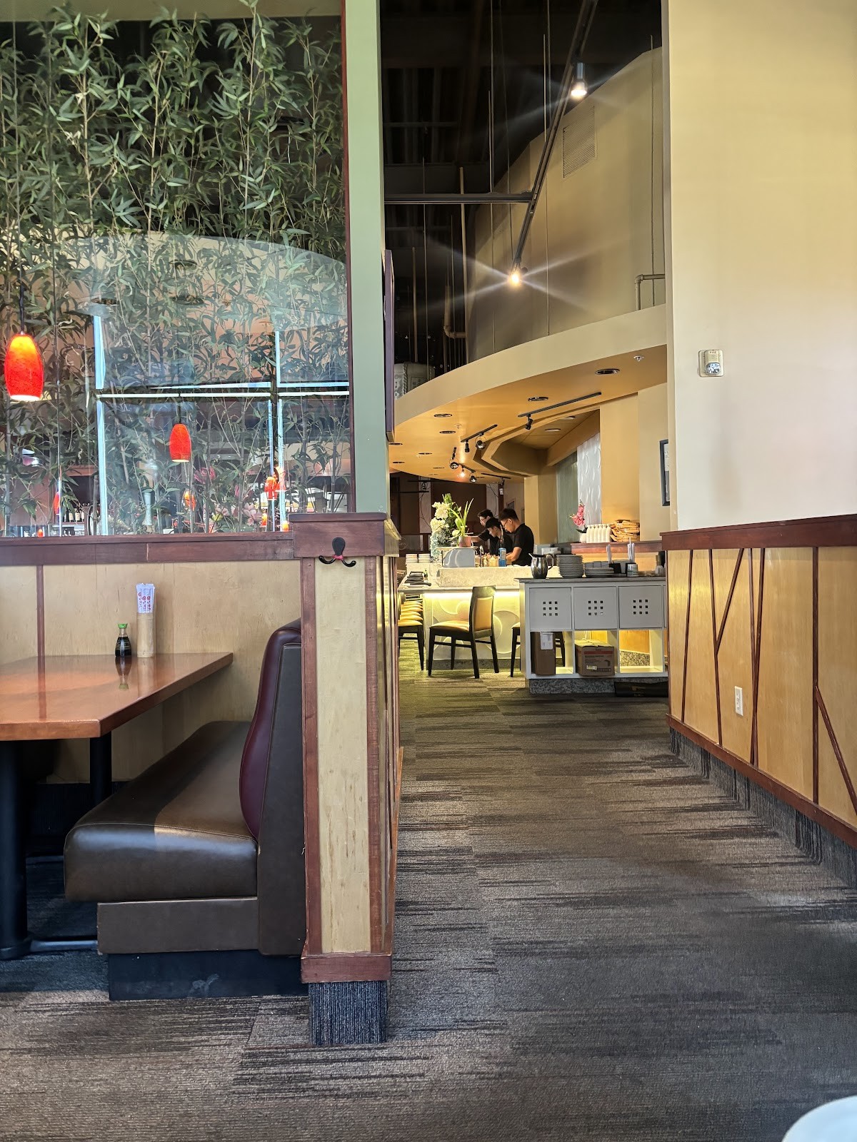 Zen Asian Sushi Bar & Grill: the place