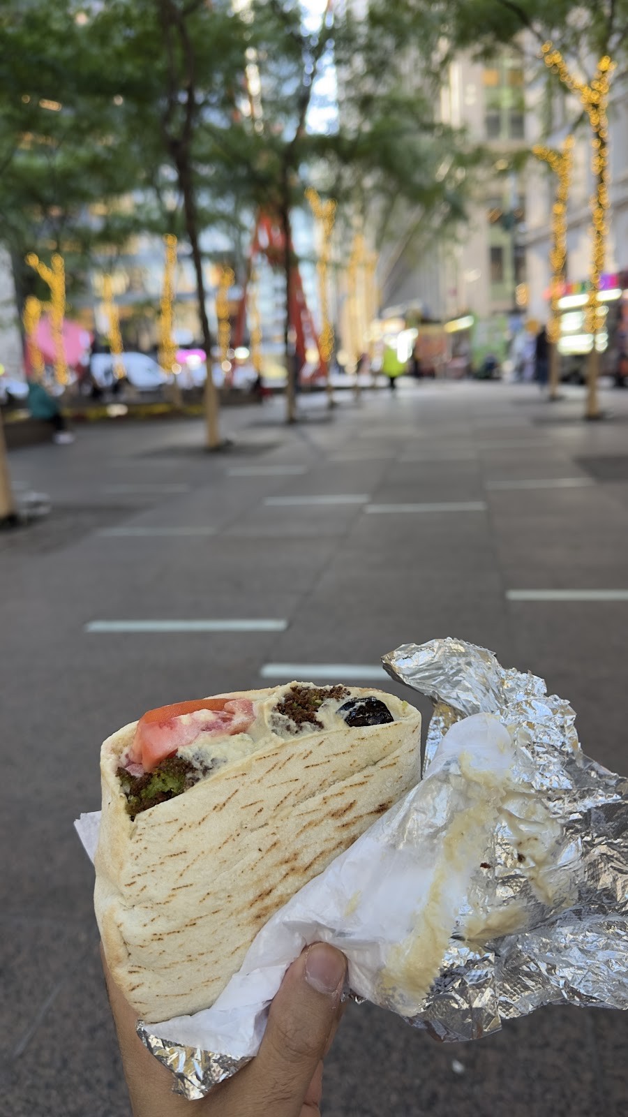 Sam's Falafel Stand: food & drinks