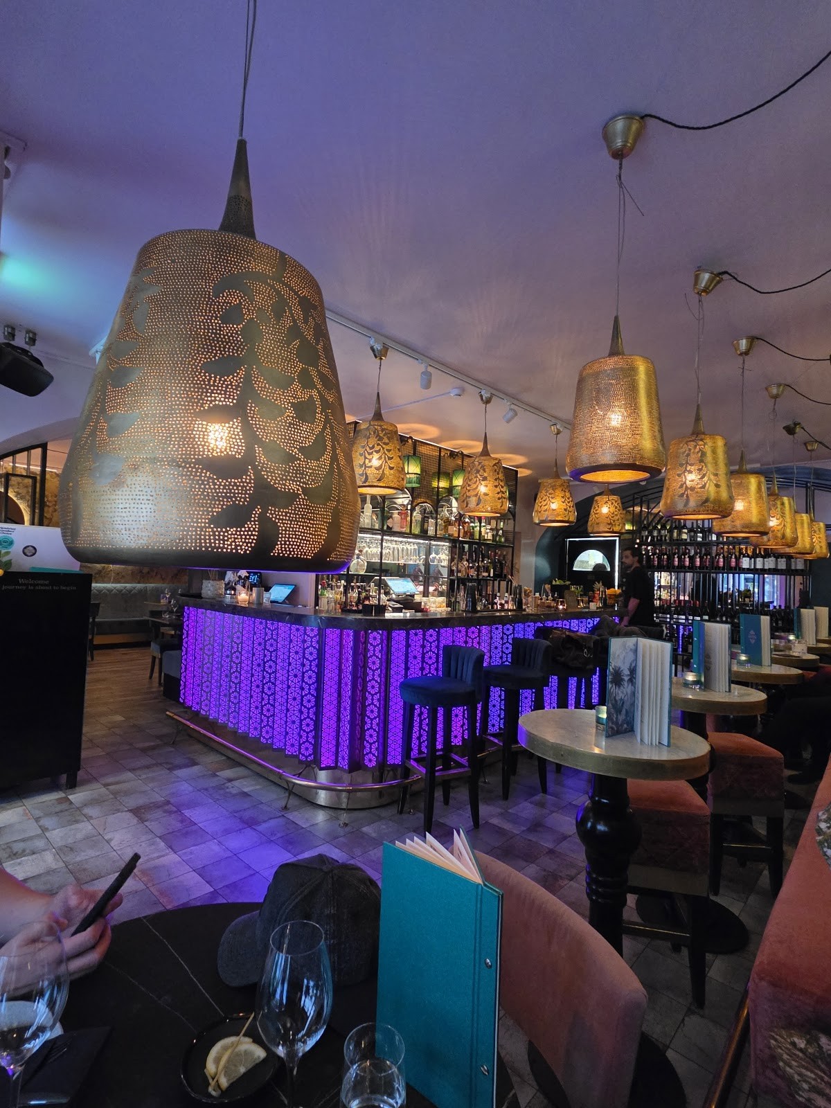 Restaurang Oummi: the place