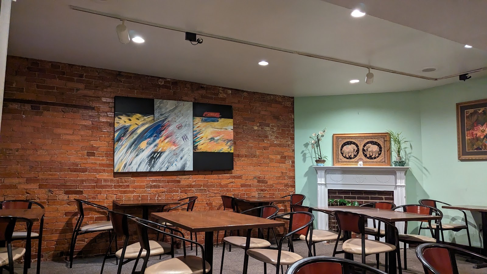 Bua Thai Restaurant D.C.: the place