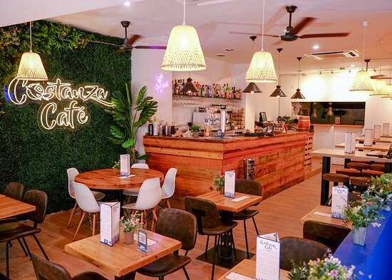 Costanza Cafe: the place