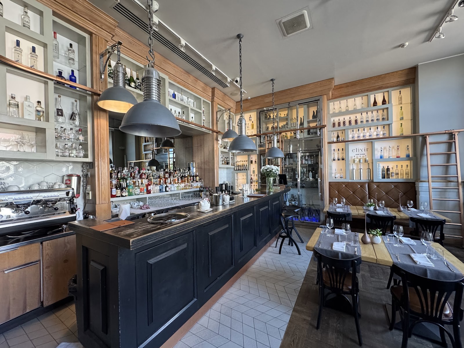 Restauracja ELIXIR by Dom Wódki | polish restaurant Warsaw: the place