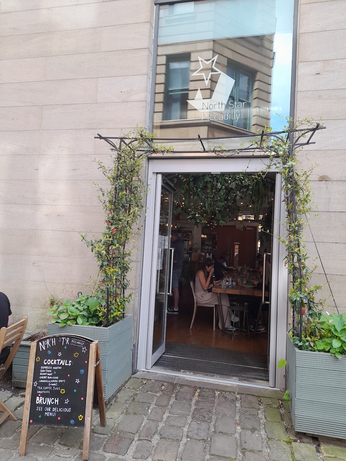 North Star Piccadilly: the place