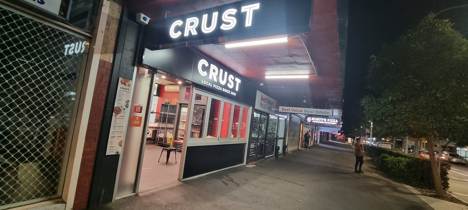 Crust Pizza St Marys: the place