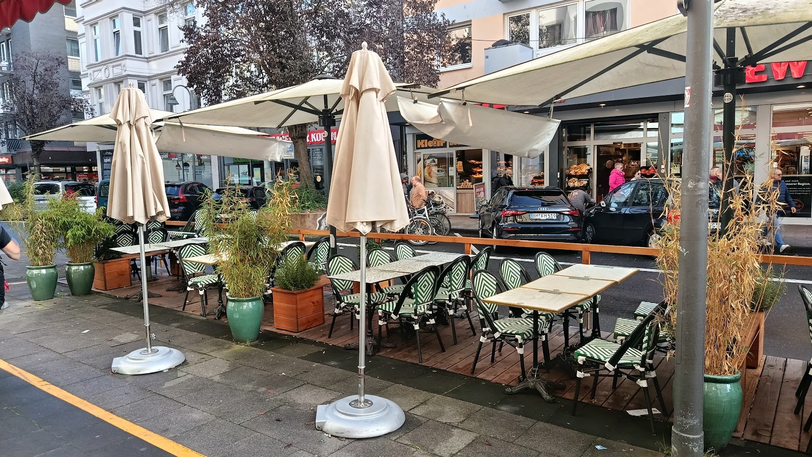 ST. LOUIS Café-Köln: the place