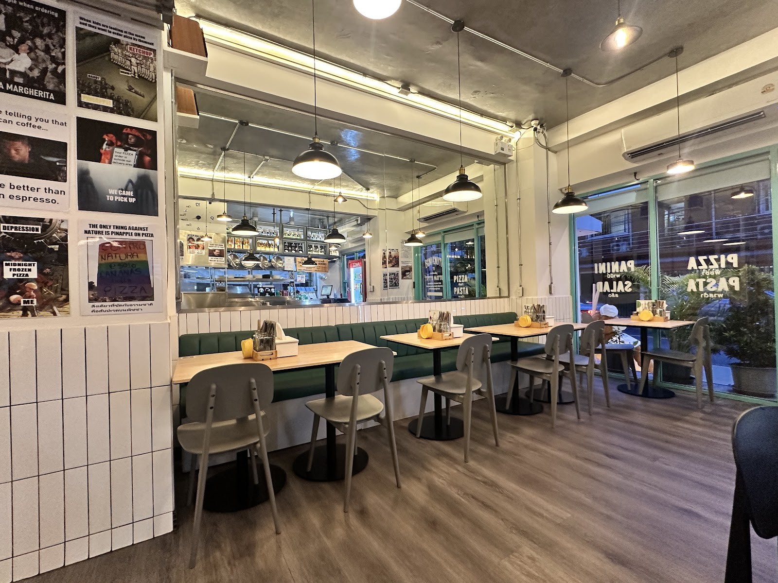 Tutto Matto - Sathon 11: the place
