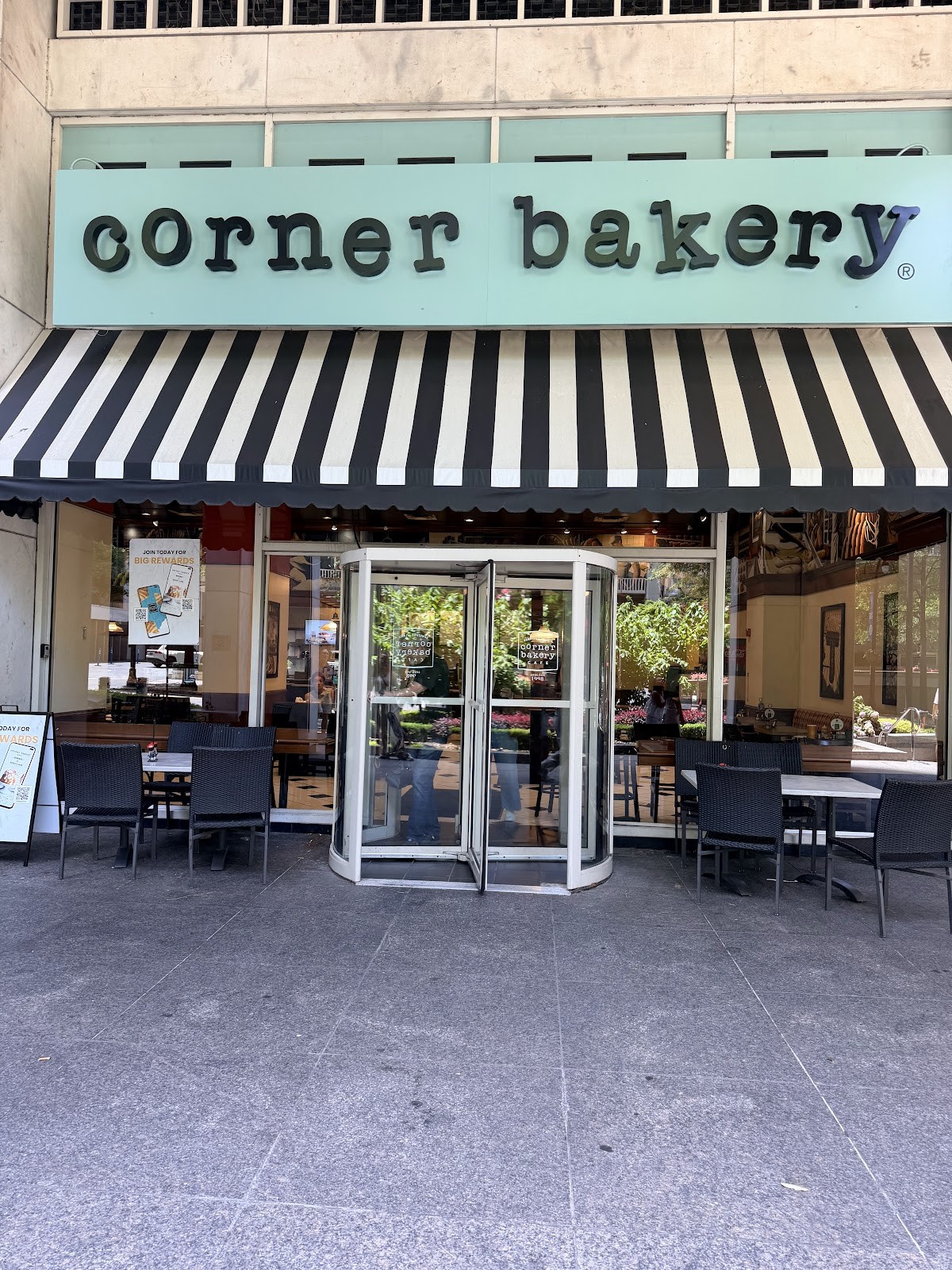 Corner Bakery Cafe: the place