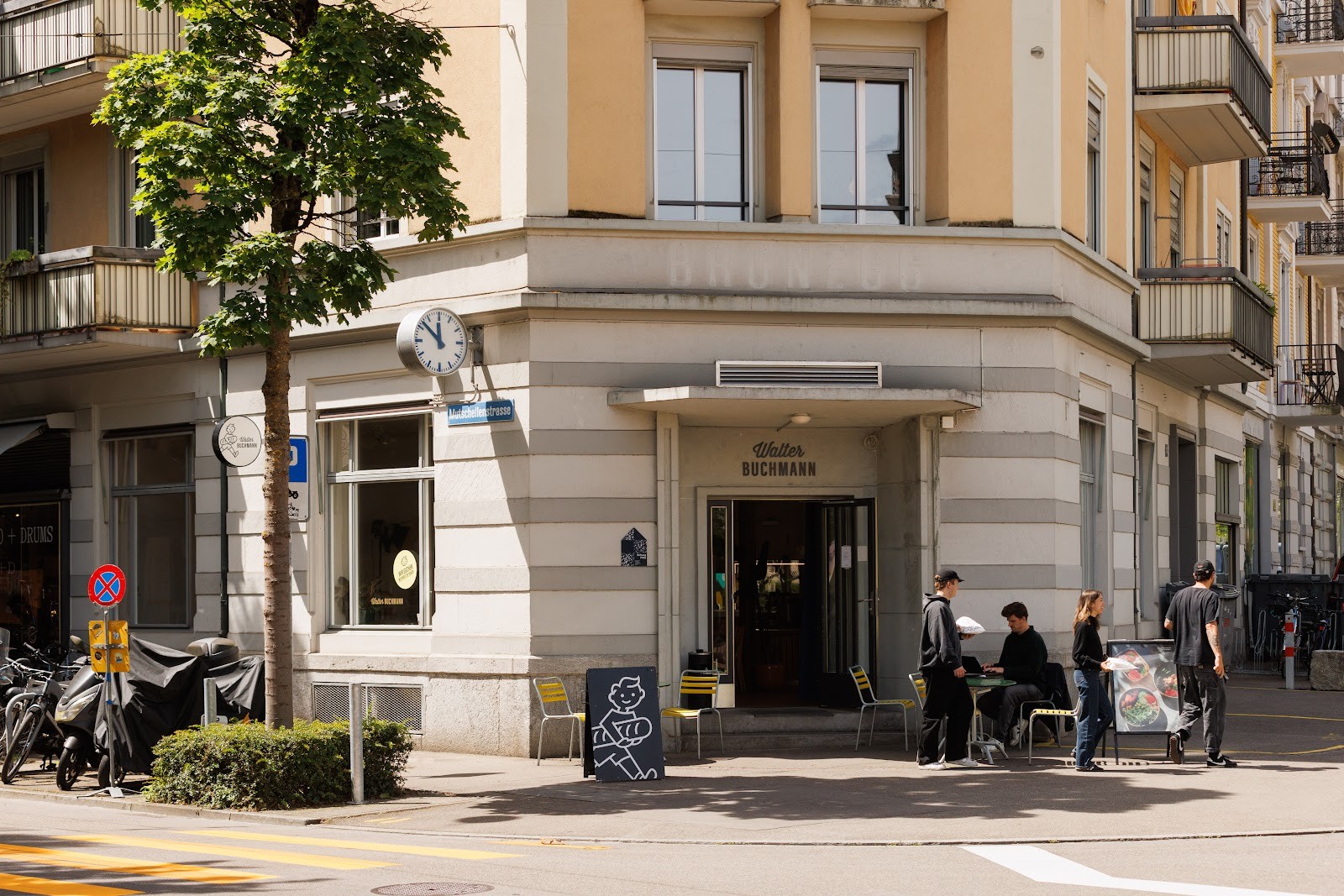 Walter Buchmann «Brunegg»: the place