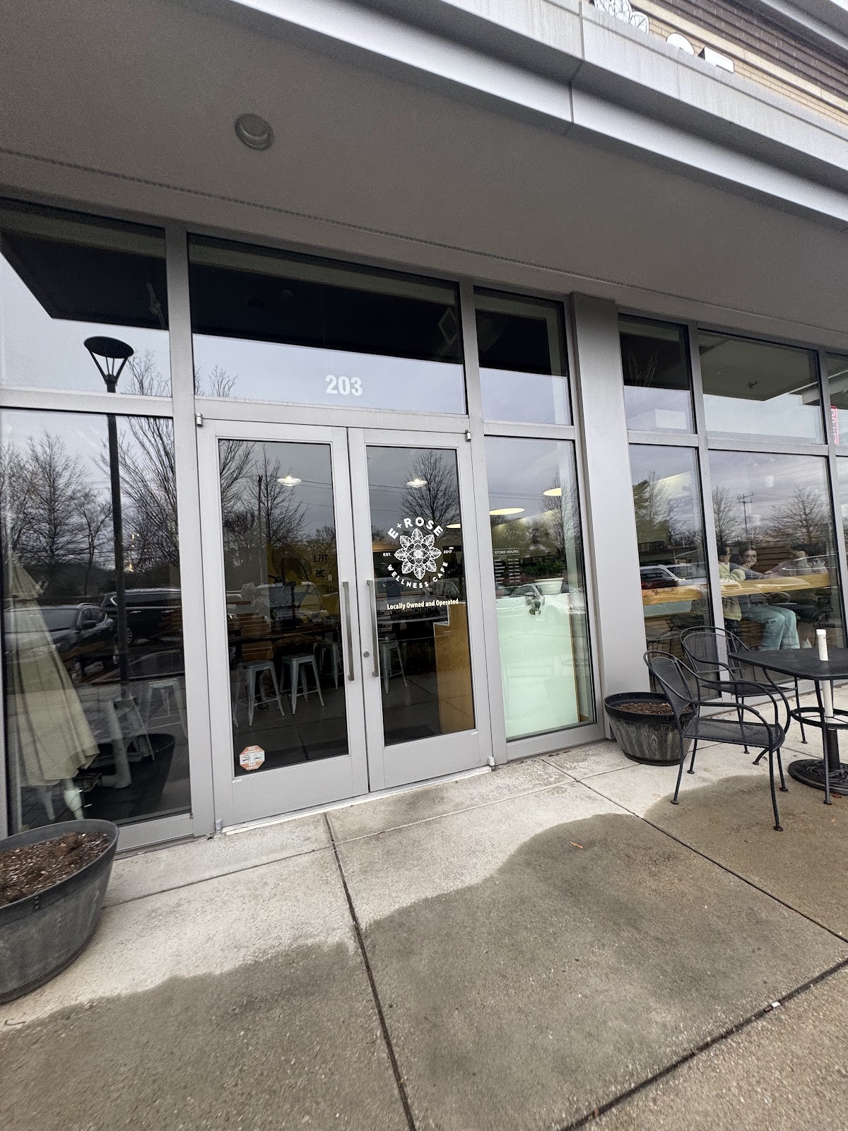 E+ROSE Wellness Cafe - Brentwood: the place