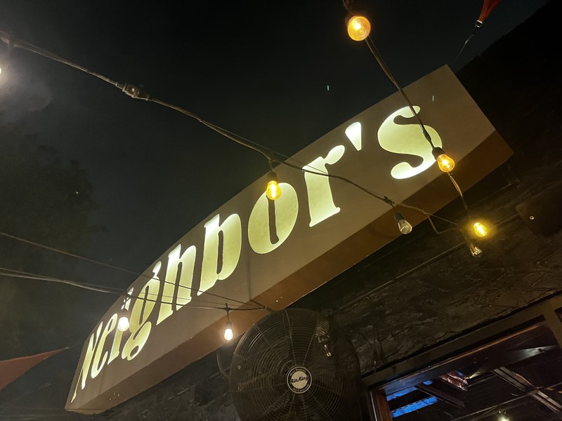 Neighbor's Pub: photo