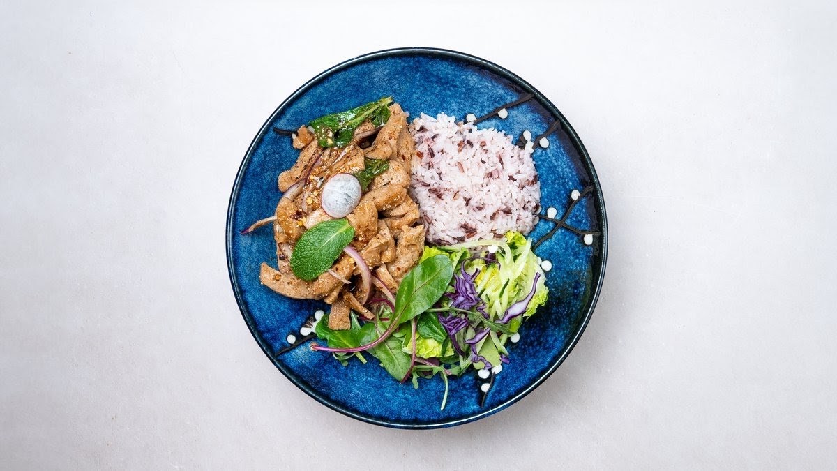 Peace Kitchen by Thai Vegan Kitchen Kallio: food & drinks