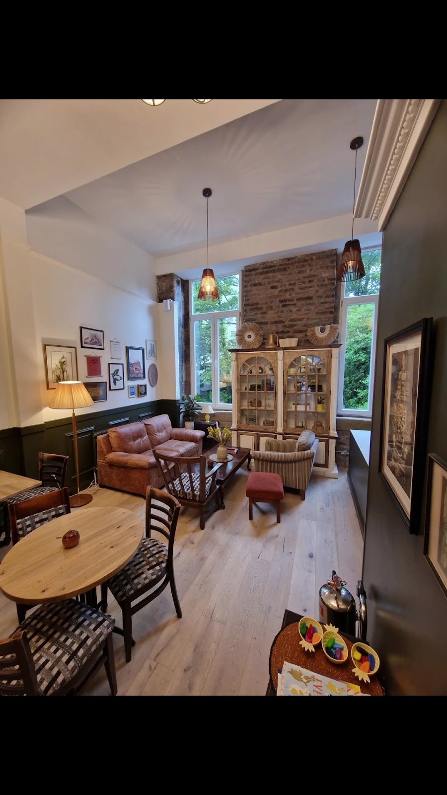 Roasters - Artisan Cafe: the place
