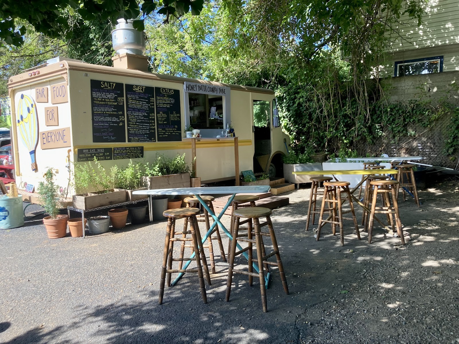 Honey Butter Country Fare: the place
