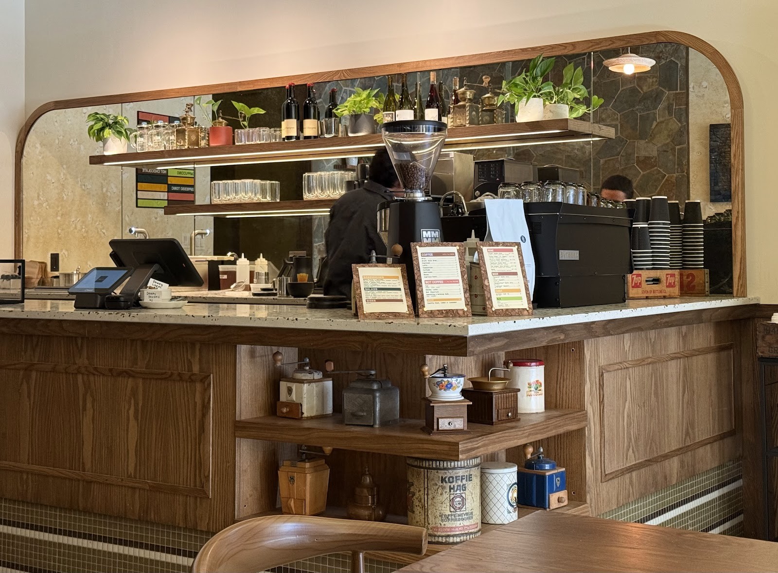 Dewey's Cafe: the place