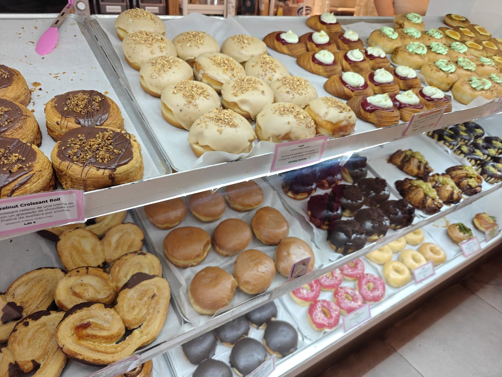 Delish Vegan Doughnuts: food & drinks