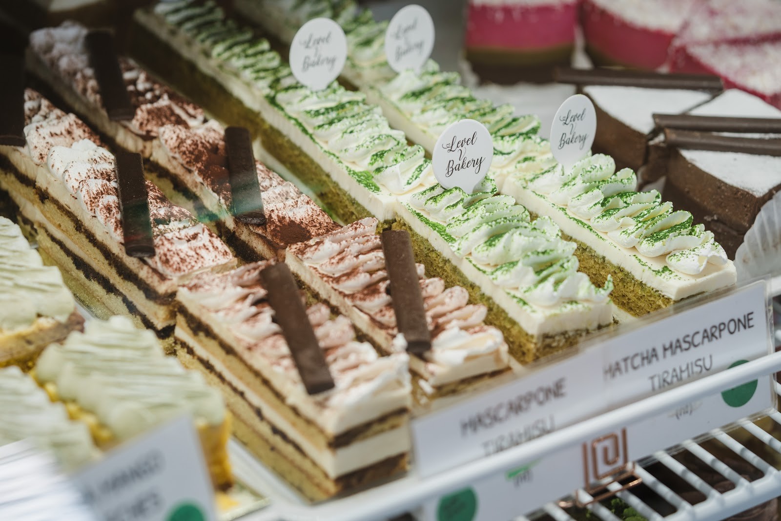 LEVEL V BAKERY: food & drinks